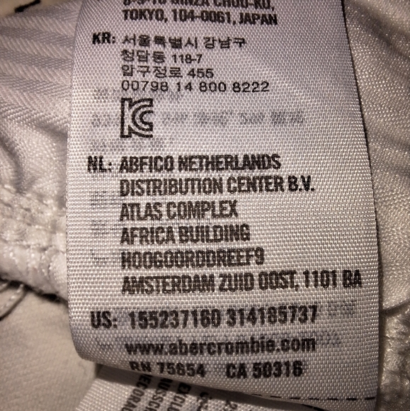 Abercrombie and Fitch signature collection. Mid-rise super skinny ankle jeans. - Picture 7 of 7